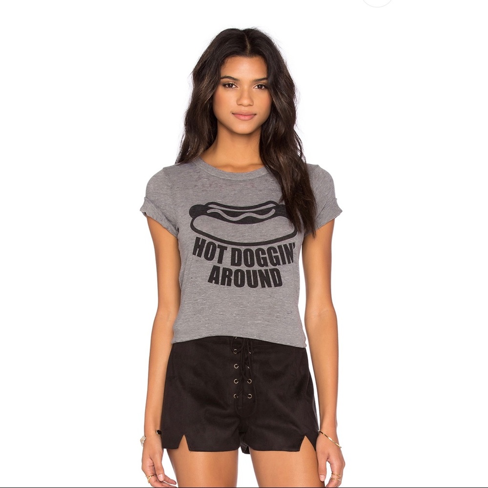 Revolve Chaser Hot Doggin' Graphic Tee Streaky Gray Size Medium NWT - Picture 1 of 5